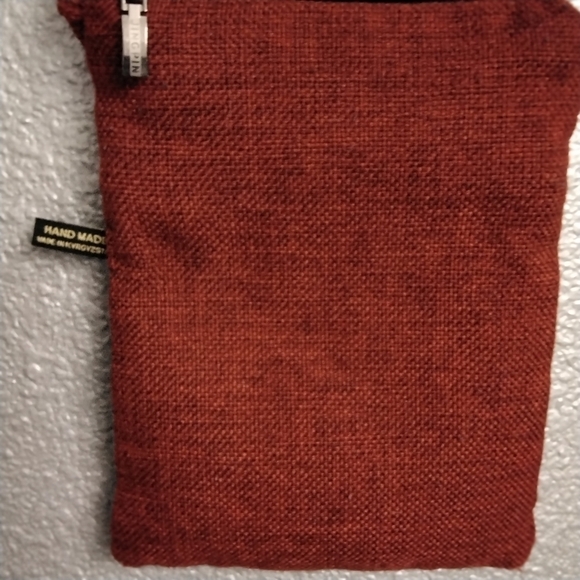 THIS JINGPIN BAG WAS HANDMADE IN KYRGYZSTAN - Picture 4 of 5